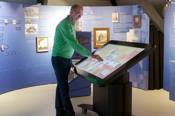 Discover Van Gogh through an interactive presentation